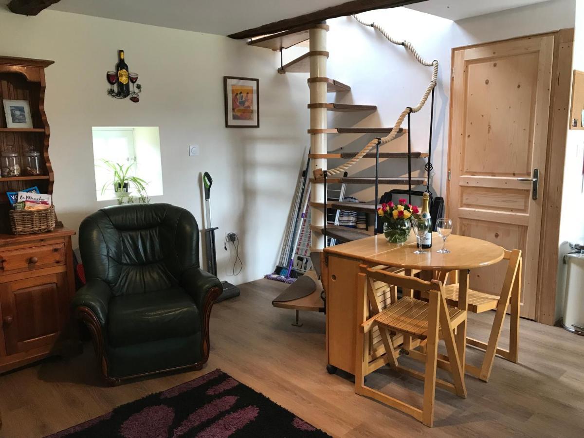Ferme De Noyes Cottage Sourdeval المظهر الخارجي الصورة